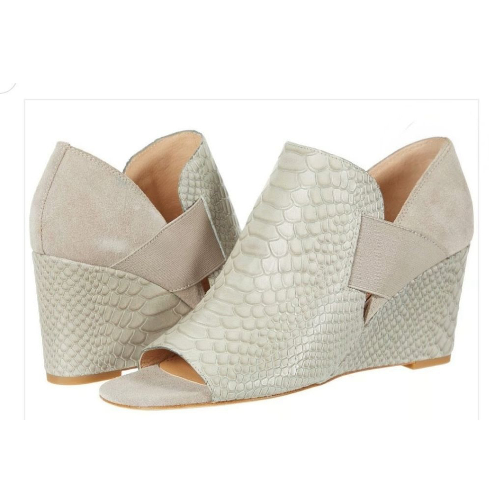 Donald J. Pliner Snakeskin Embossed Leather Wedge Size 10M